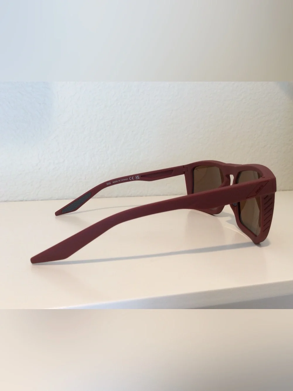 100% – RENSHAW – SOFT CRIMSON Matte Burgundy Square Sunglasses - NWOT